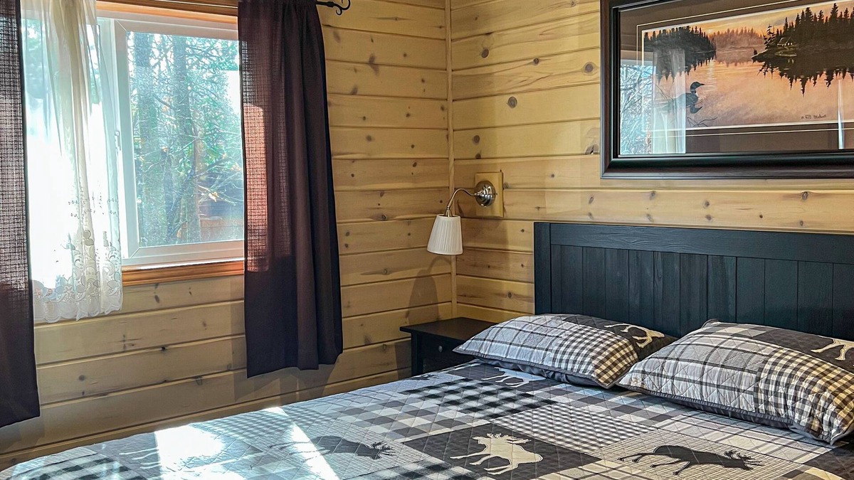 Magnetawan Cottage | Ahmic Lake Resort's 3-Bedroom Cottage (Black Bear Cottage)