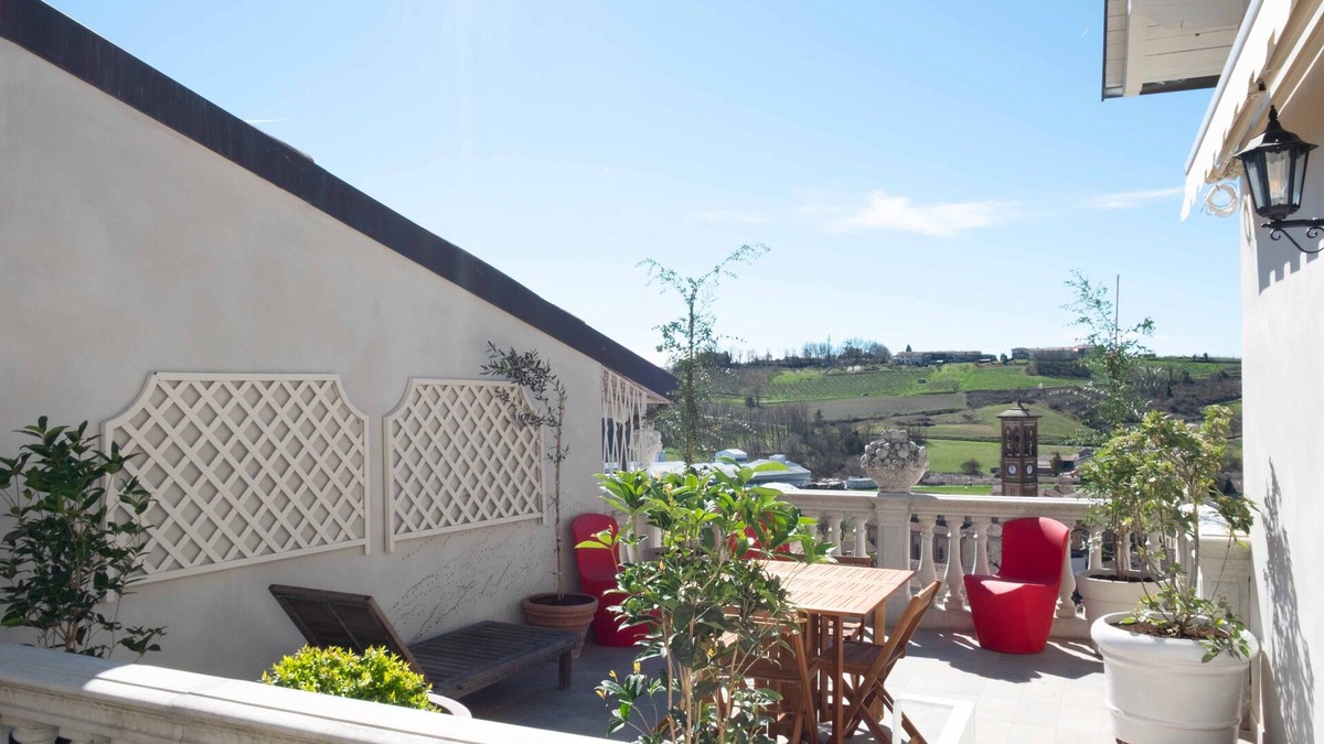 Ottiglio Apartment | Ai Leoni Ruhhenti - Enchanted Terrace amidst the Golden Hills of Monferrato
