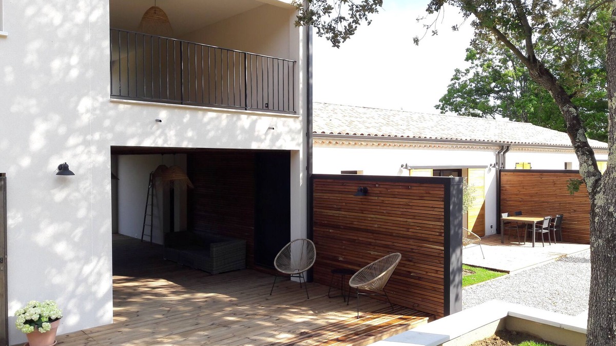 Laval-Saint-Roman Apartment | Aiguèze, Gîte N°5 air-conditioned with swimming pool