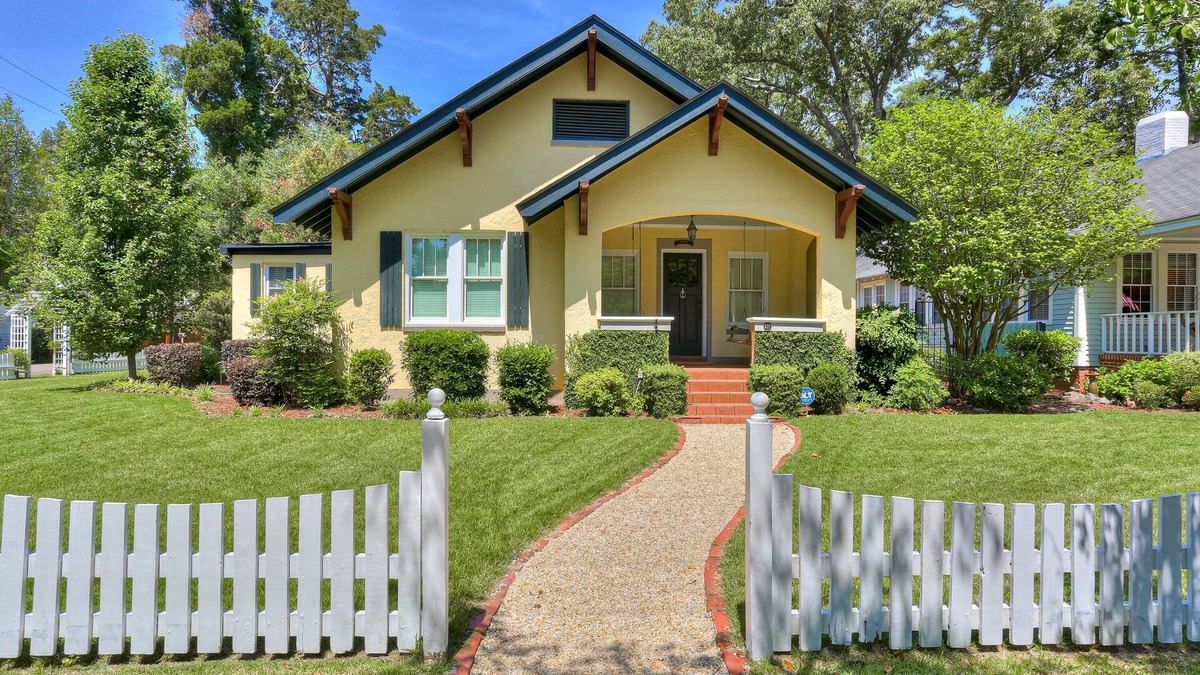 Aiken House | Aiken- Downtown Historic Cottage- Golf, Horses, Tennis, Shopping