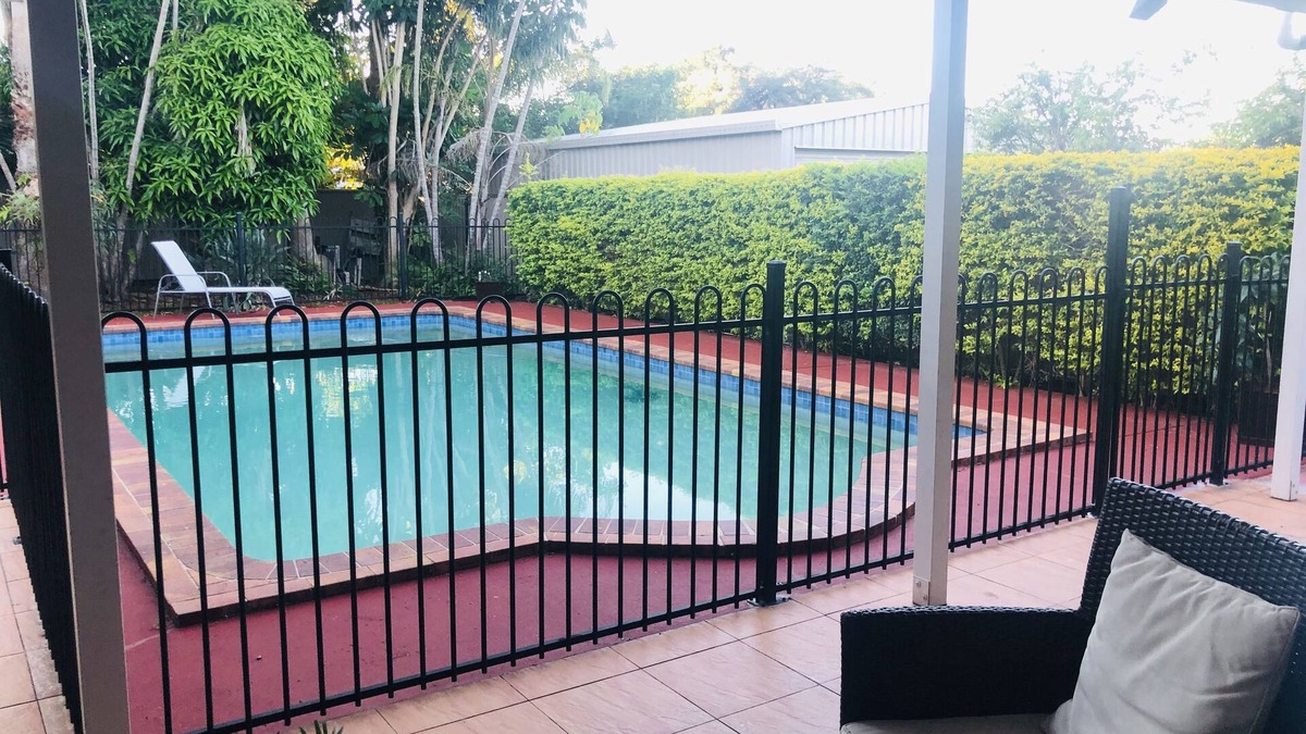 Redcliffe Bed & Breakfast | Ainslie Manor Guests House