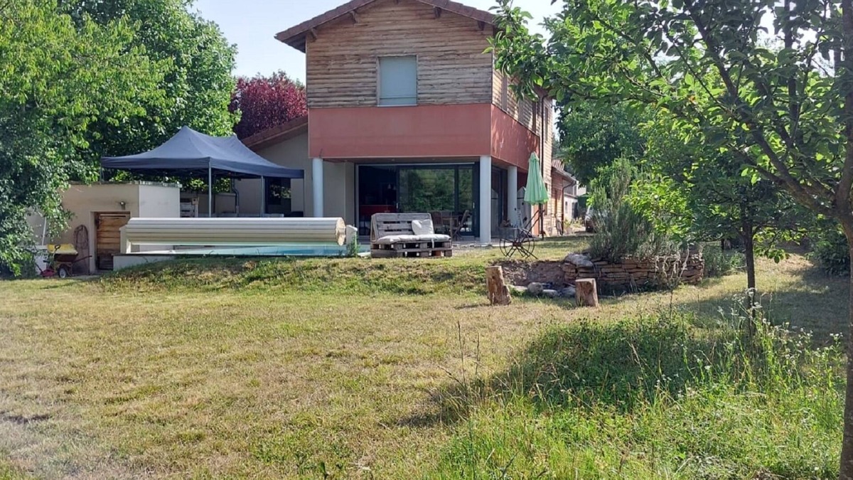 Saint-Maurice-de-Gourdans Villa | Air-conditioned villa with swimming pool in quiet village center with all amenities