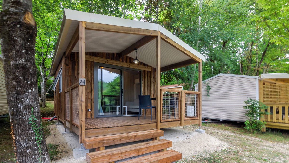 Saint-Martial-de-Nabirat Ski Chalet | Air-conditioned mobile home with pool & fishing ponds – Périgord Noir, near Sarlat