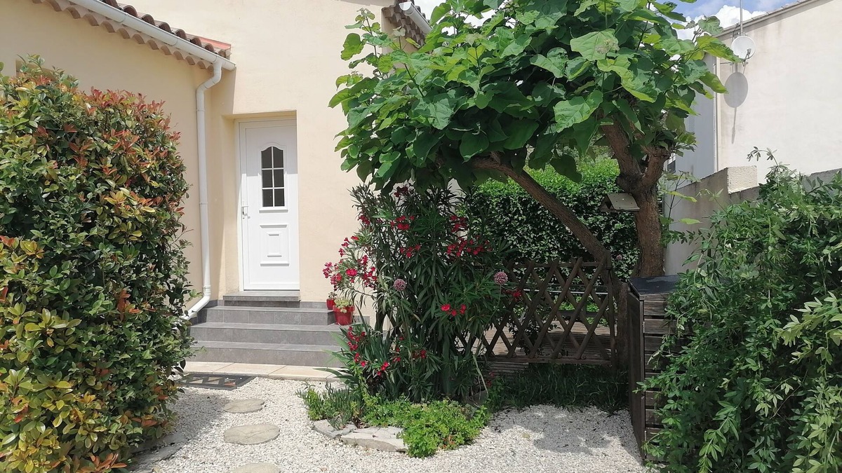 Gallargues-le-Montueux House | Air-conditioned cottage ideally located in the charming village of Gallargues.
