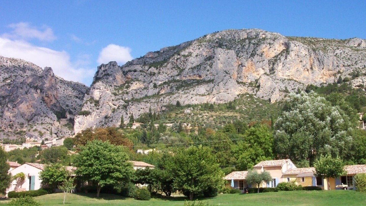 Moustiers-Sainte-Marie House | Air-conditioned vacation home 500 from the village in Moustiers Sainte-marie