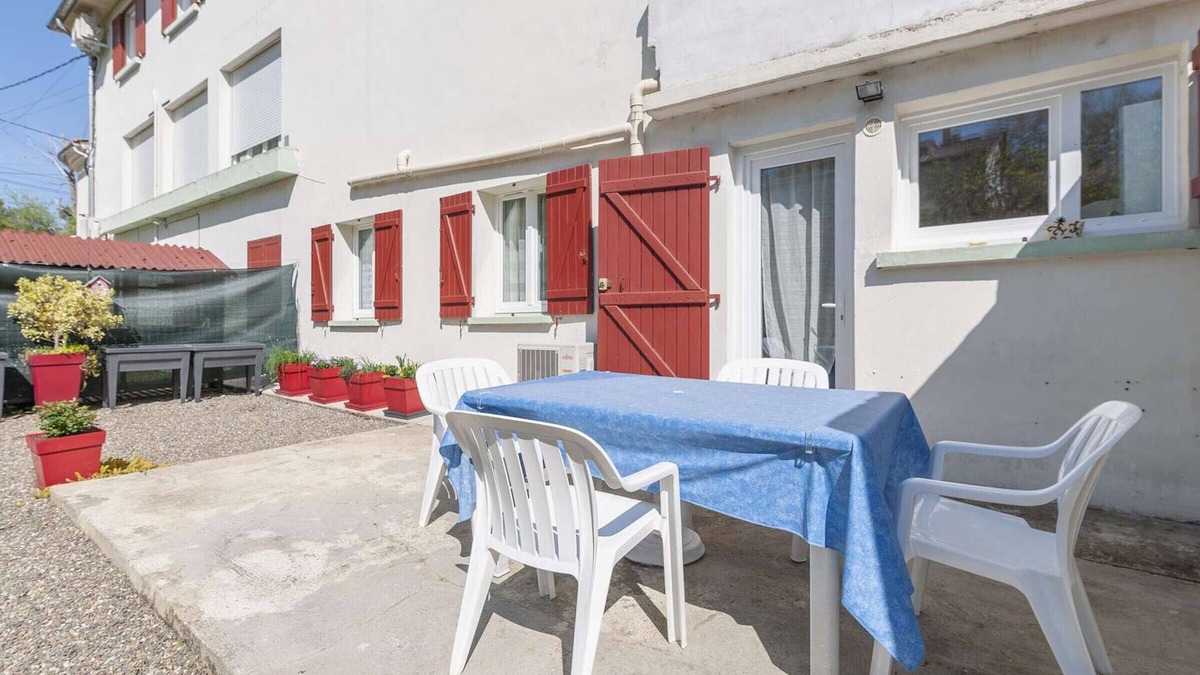 Barbotan-les-Thermes Apartment | Air-conditioned T3 apartment with parking and WiFi, near the thermal baths