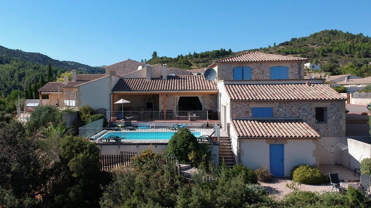 Durban-Corbieres Villa | Air- Conditioned 5 Bedroom Villa with Stunning Castle Views