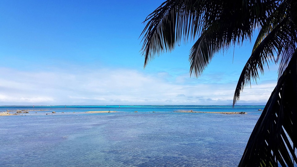 Paea House | Air-conditioned 2 bedroom house by the sea