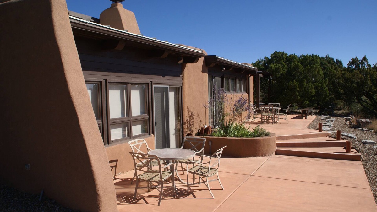 Tyrone House | Air Conditioned Adobe Home, livable summers at 6000', very private