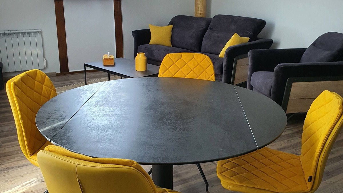 Beaune Apartment | Air-conditioned apartment* for 4 people