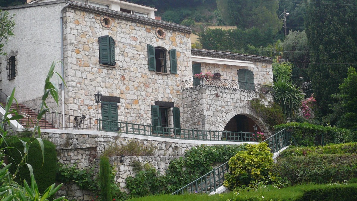 Mont Boron Apartment | Air-conditioned apartment in villa, with closed private parking in front