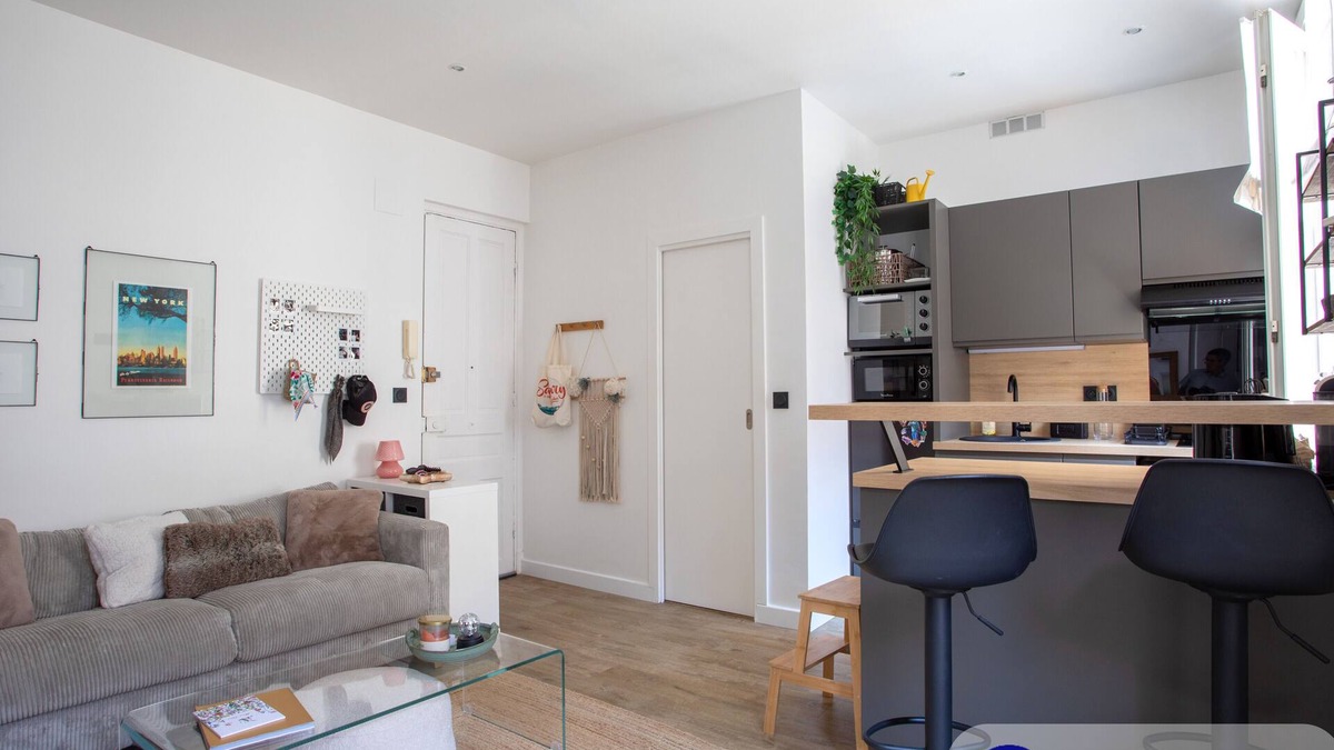 Vernier Apartment | Air-conditioned apartment Libération district