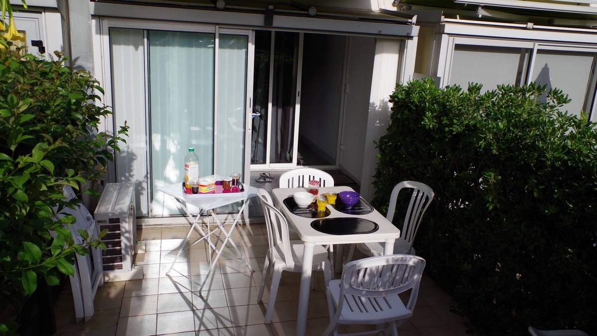 La Petite Motte Apartment | Air conditioned studio + cabin, 5 people with garden. 10 minutes from the sea on foot.