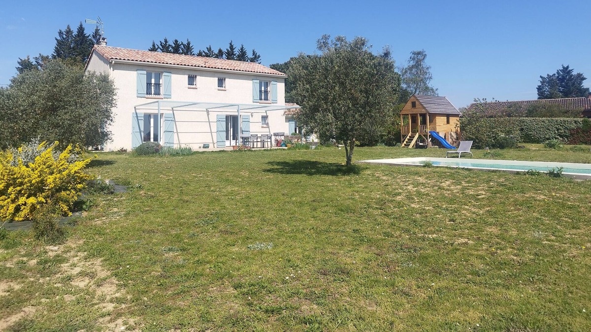Lussan House | Air-conditioned house with swimming pool, hillside views