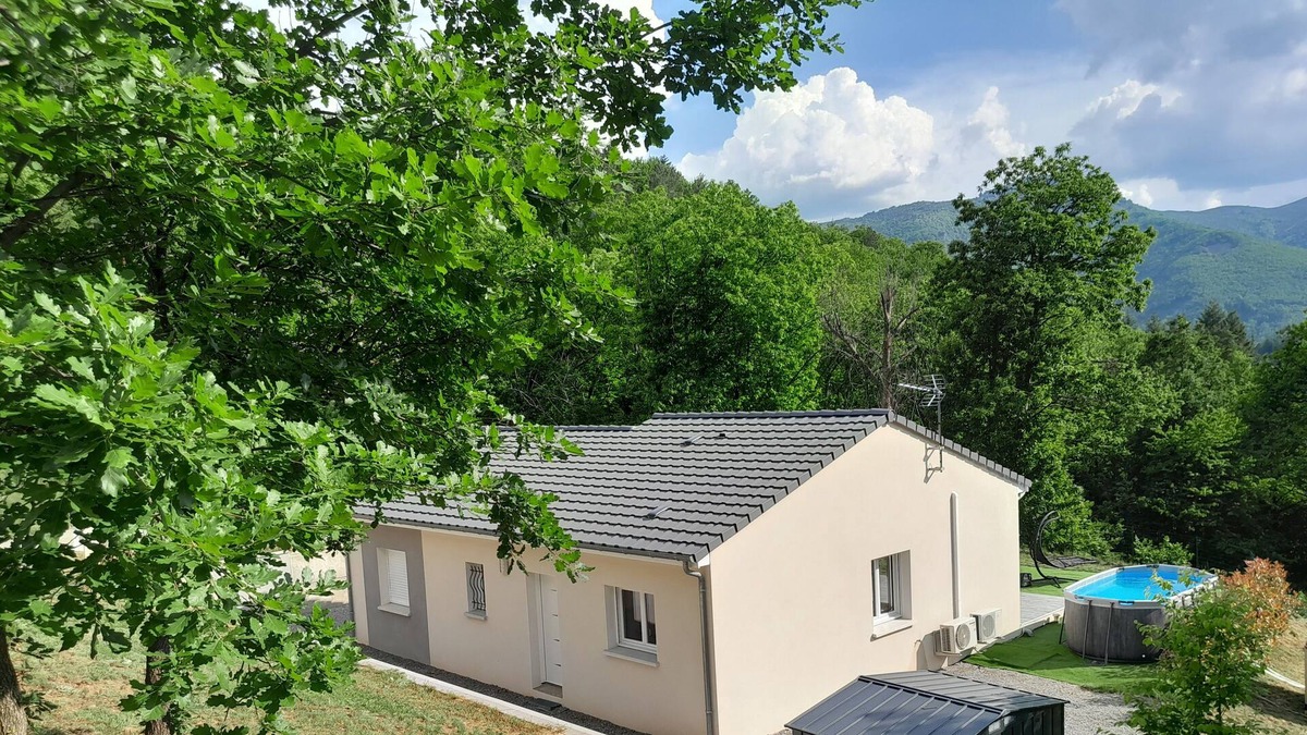 Thueyts House | AIR-CONDITIONED HOUSE WITH SWIMMING POOL, TERRACE, GROUNDS - CALM AND NATURE - GREENERY