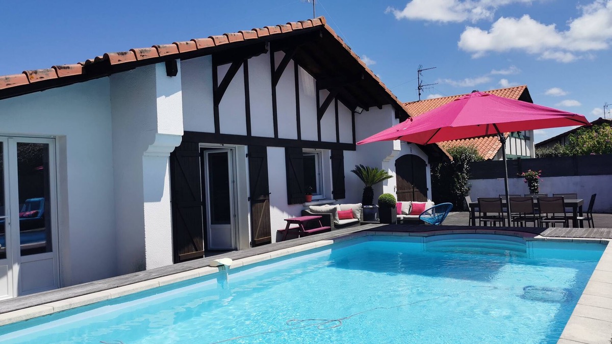 Anglet House | Air-conditioned house with heated pool and retractable dome located in Anglet
