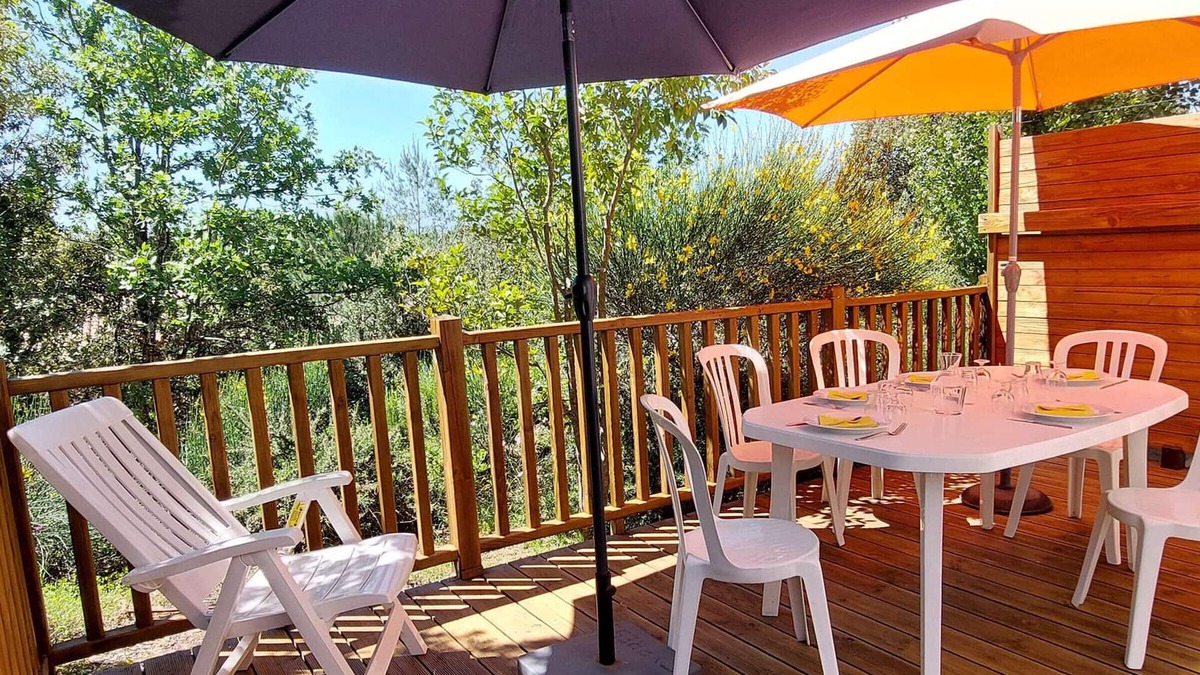 Rouret House | Air-conditioned Maison with Terrace, Sleeps 5, WiFi, Parking