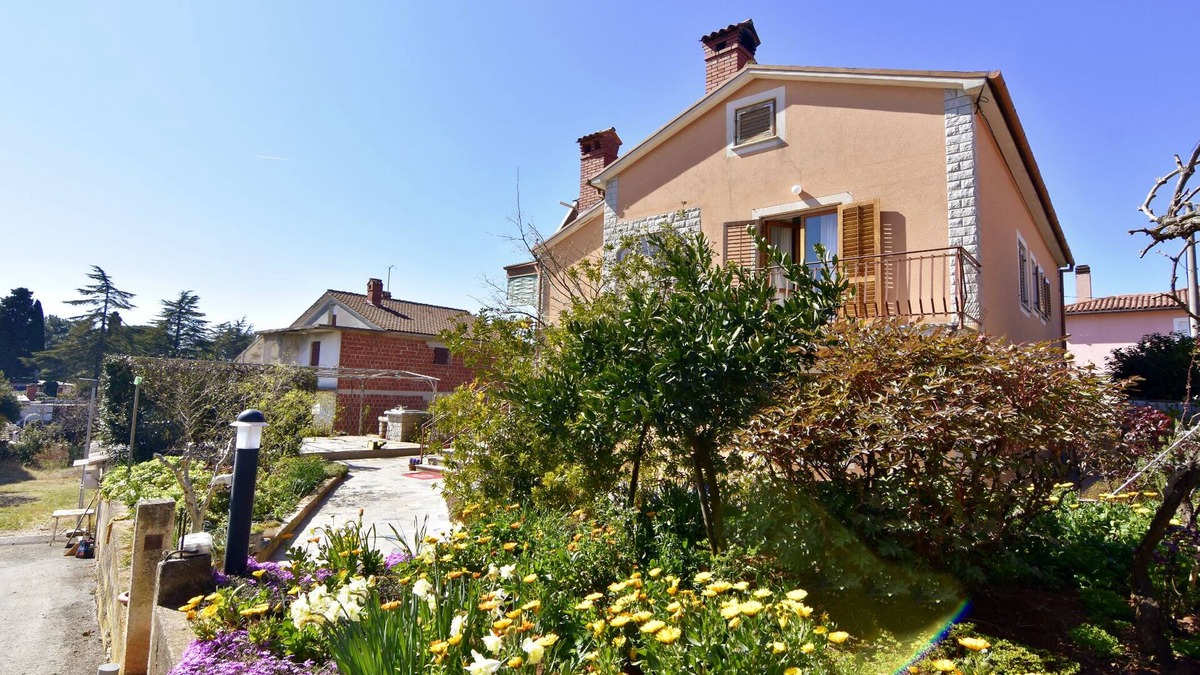 Basanija Apartment | Air-conditioned Maria Savudrija apartment near the beach, WiFi, parking