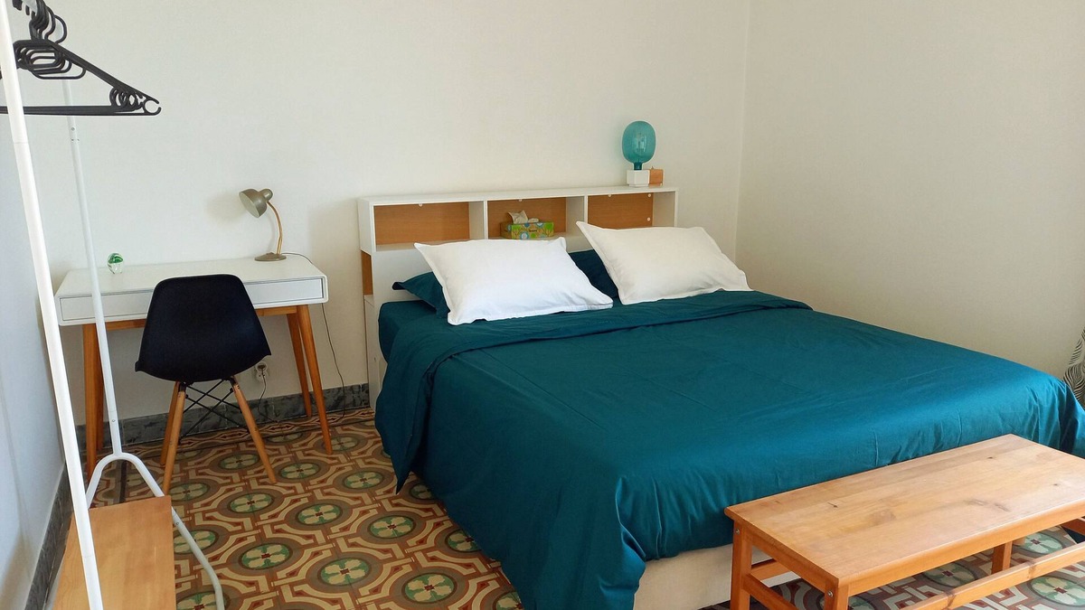 Les Platanes House | Air-conditioned room Private bathroom Garage Breakfast