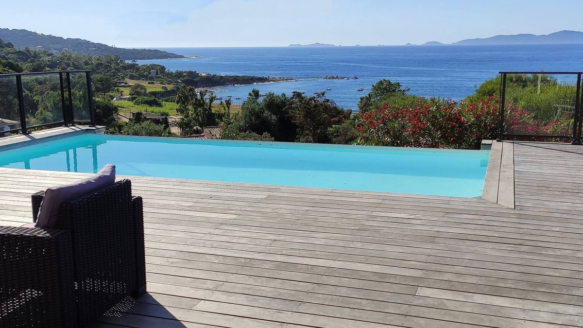Portigliolo Villa | Air-conditioned villa - Infinity pool - Panoramic sea view - 200m from the beach