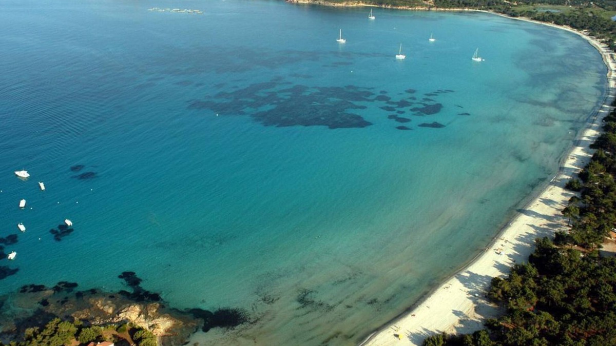 Sainte-Lucie-de-Porto-Vecchio House | Air-conditioned villa with sea view, its own park, bowls, Ping-Pong table
