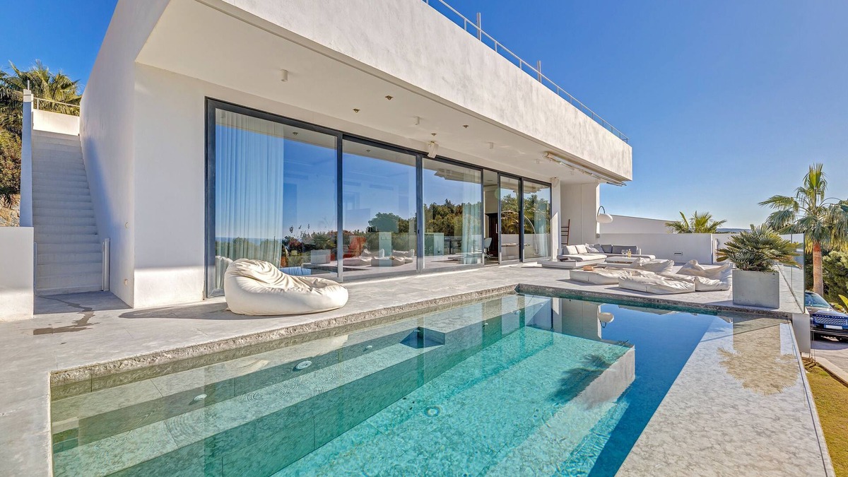 Costa de la Calma Villa | Air-Conditioned Villa with Sea View, Pool, Jacuzzi, Rooftop Gym/Terrace & Wi-Fi