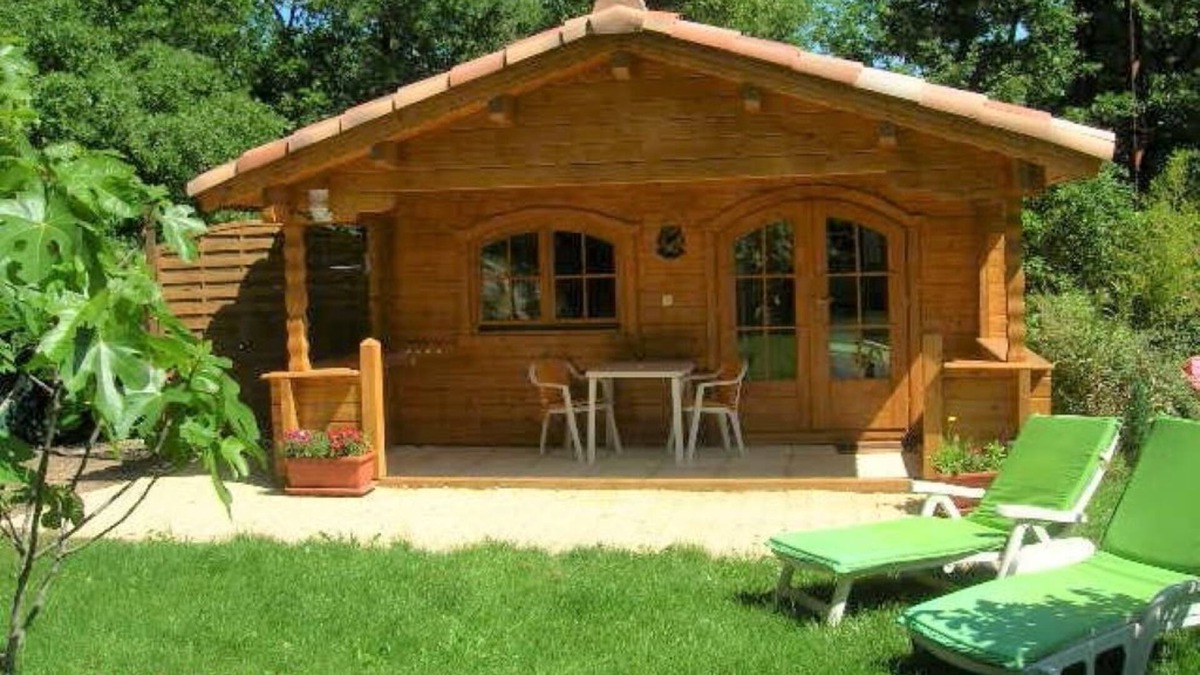 Bouc-Bel-Air Ski Chalet | Air-conditioned wellness cabin for 2 pool&spa, quiet garden 10' from Aix-en-Pce