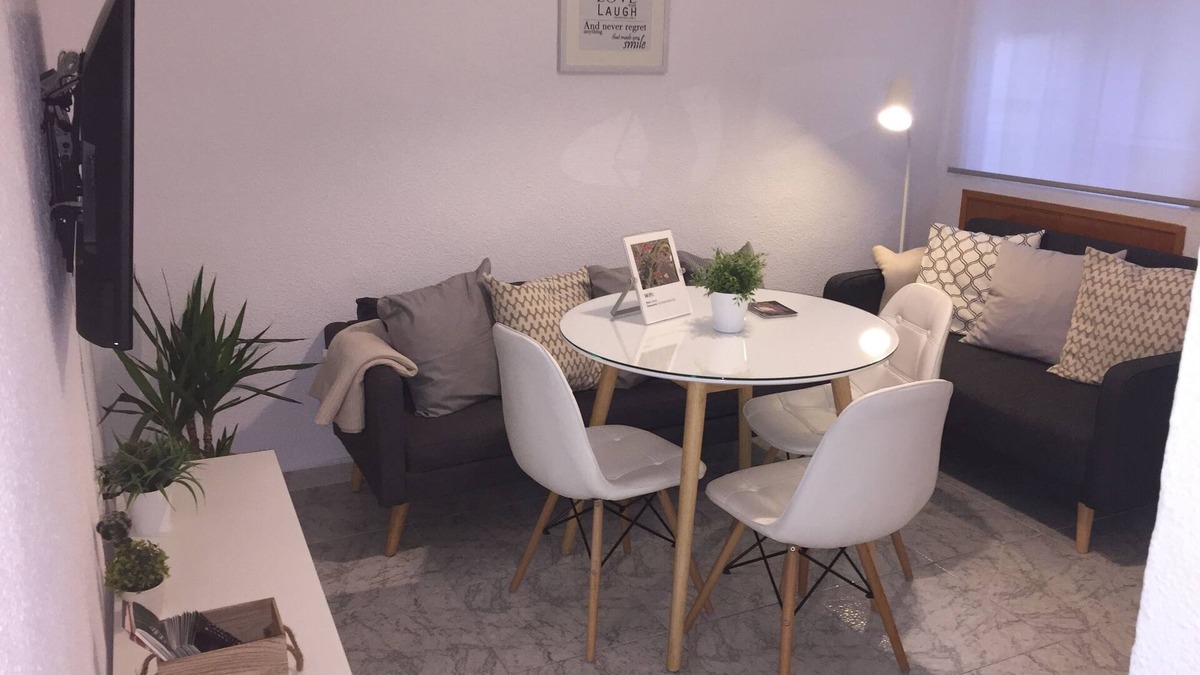 Distrito Sur Apartment | Air conditioning, Wifi, close to the mosque and cathedral