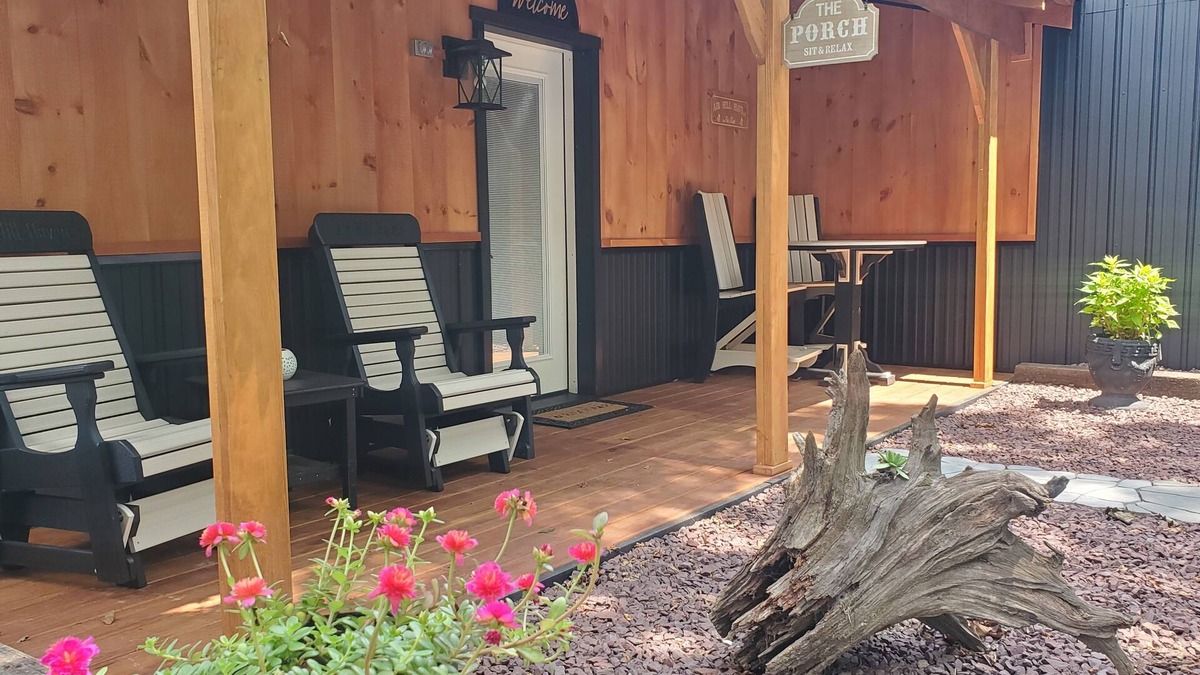 Pleasant Hall Apartment | Air Hill Haven- Quiet peaceful secluded apartment