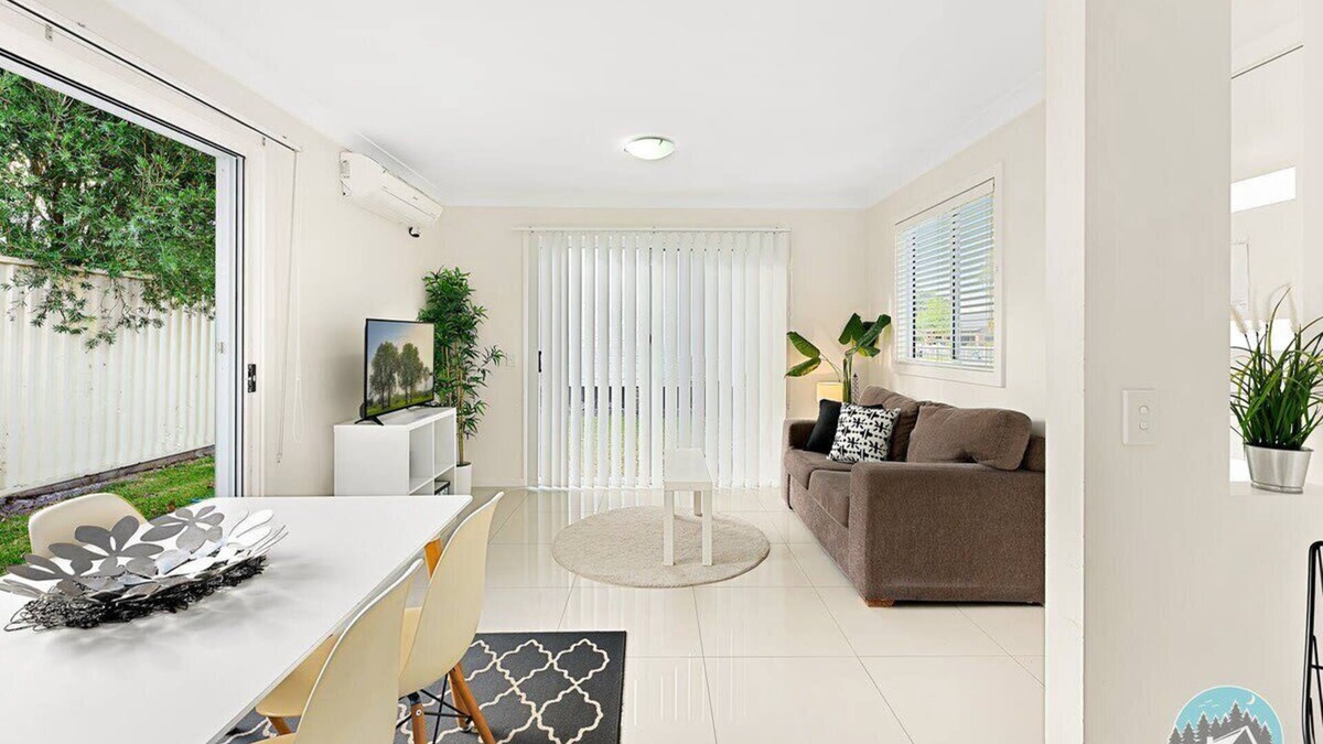 Oxley Park Cottage | Aircabin - Oxley Park - Lovely & Comfy - 2 Beds