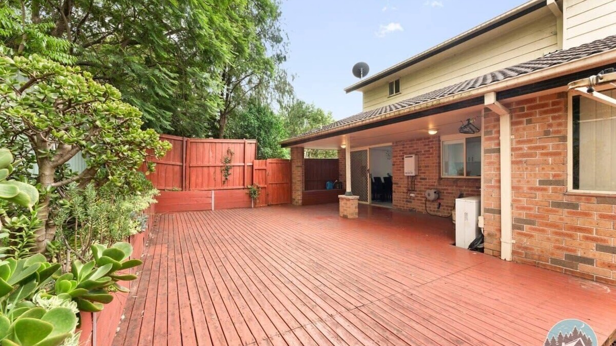 Seven Hills House | Aircabin - Seven Hills - Lovely - 3 Beds Townhouse