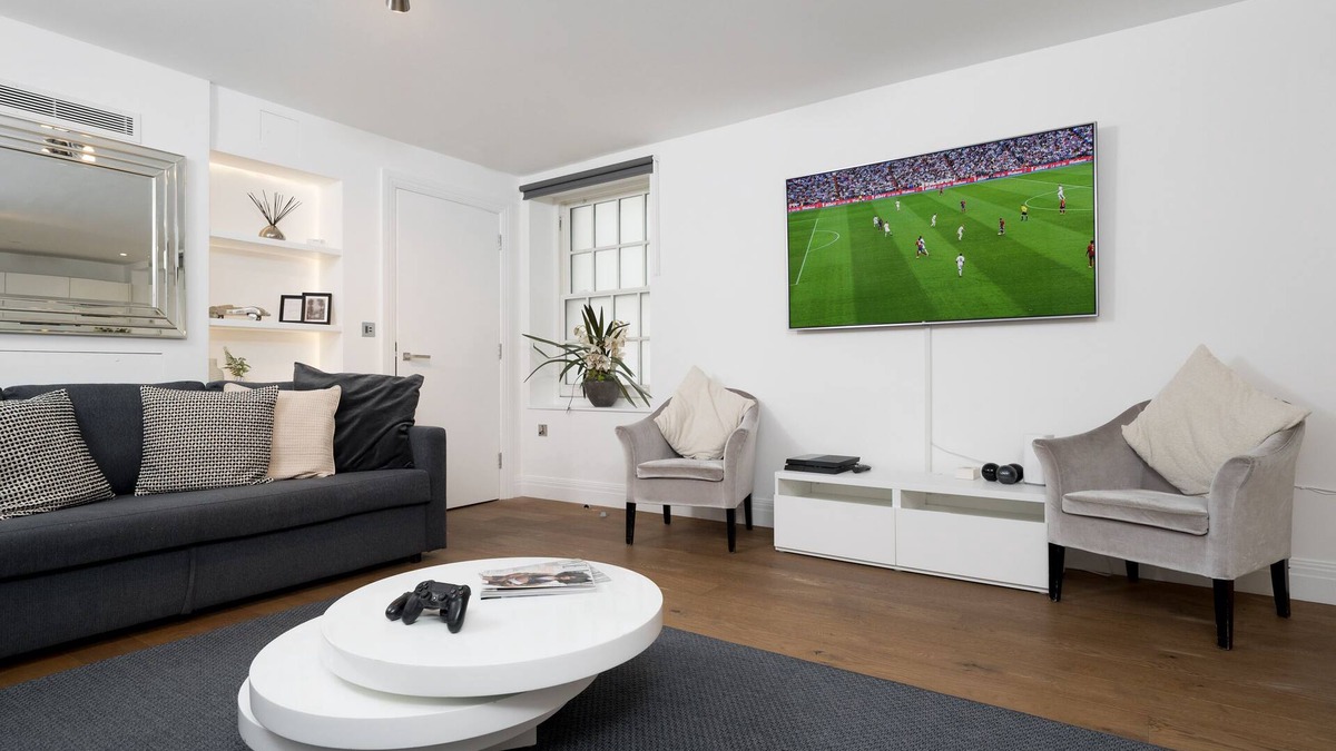 Covent Garden Apartment | AIRCON/LUXURY! 2BED/2BATH