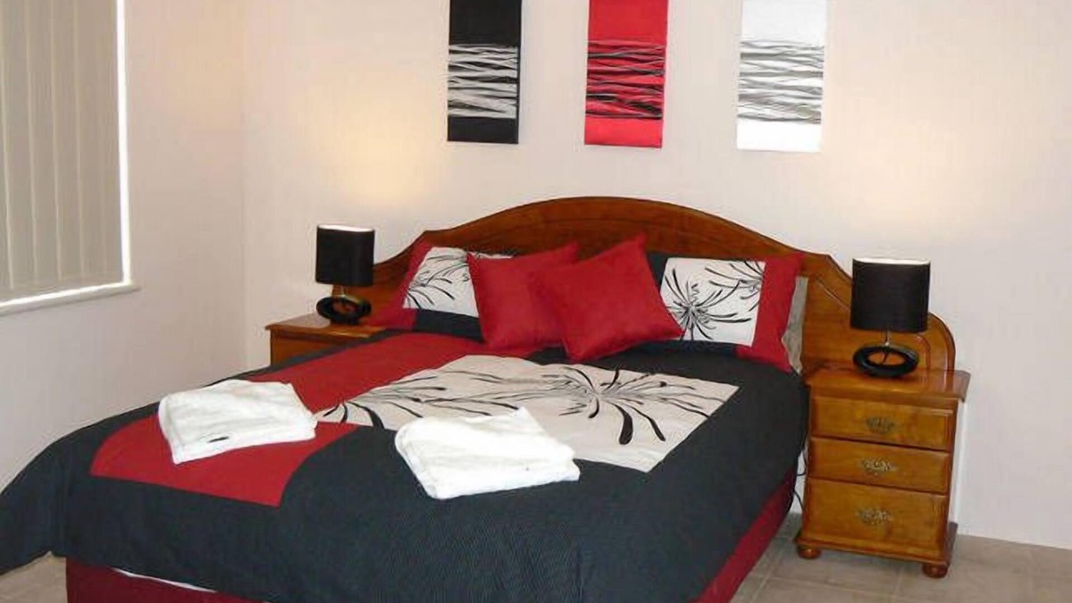 Wonthella House | Airconditioned Geraldton Luxury Retreat
