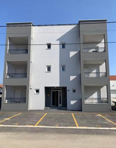 Banovo brdo Apartment | Airport Art Villa