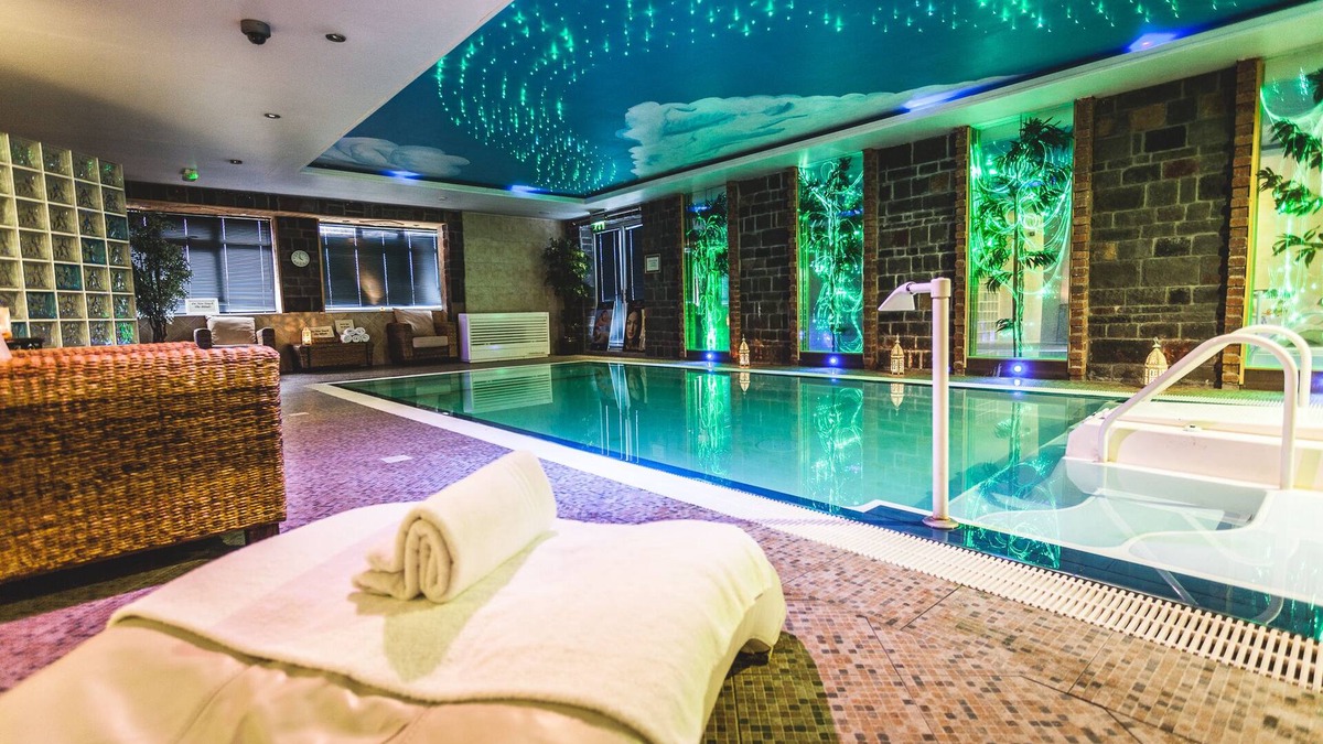 Lusk Hotel | Airport View Hotel & Secret Spa