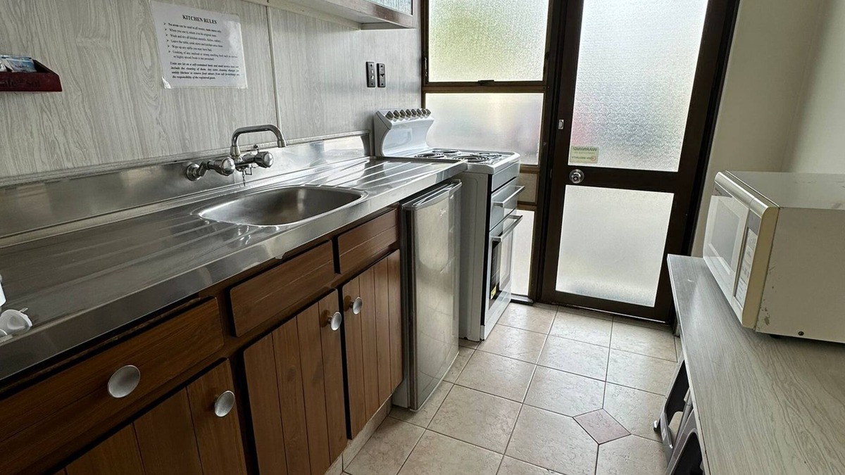 Mangere Cabin | Airport Westney Lodge