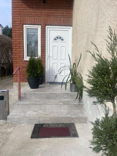 Vecses Bed & Breakfast | Airport17 B&B
