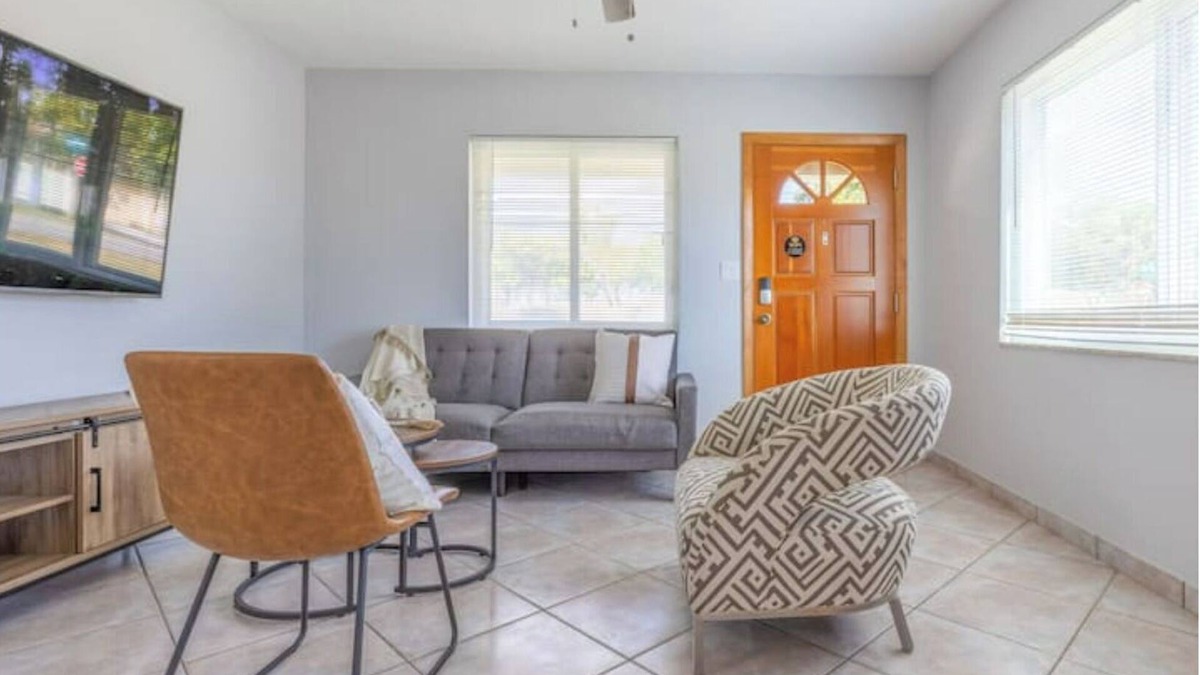 Melaleuca Gardens Apartment | AirportHouse - Modern 1BR near FLL Airport w/Wi-Fi, Smart TV & Free Parking