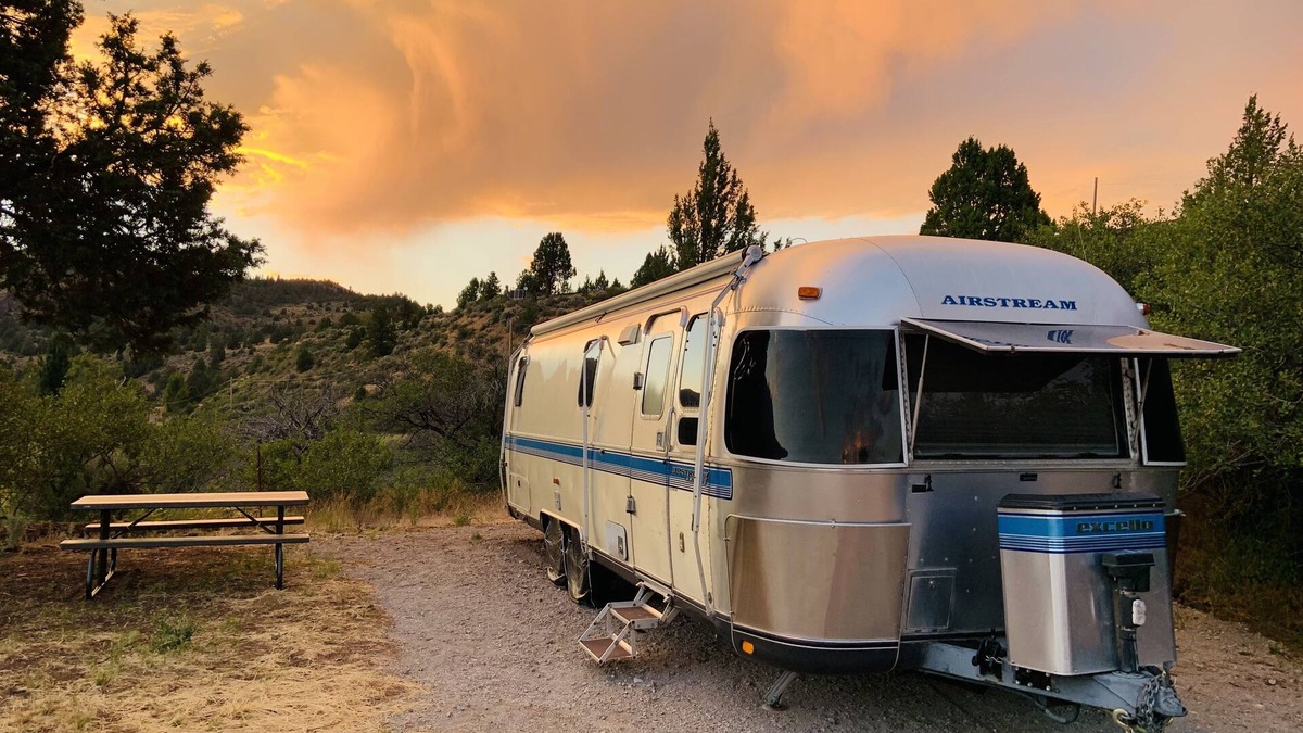 Fort Bidwell House | Airstream at Bidwell Canyon Farm
