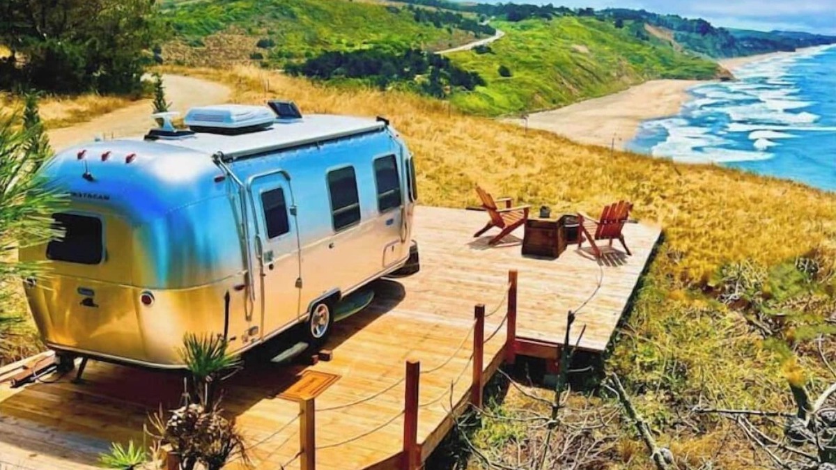 Half Moon Bay House | Airstream Beach View Dream - New Listing