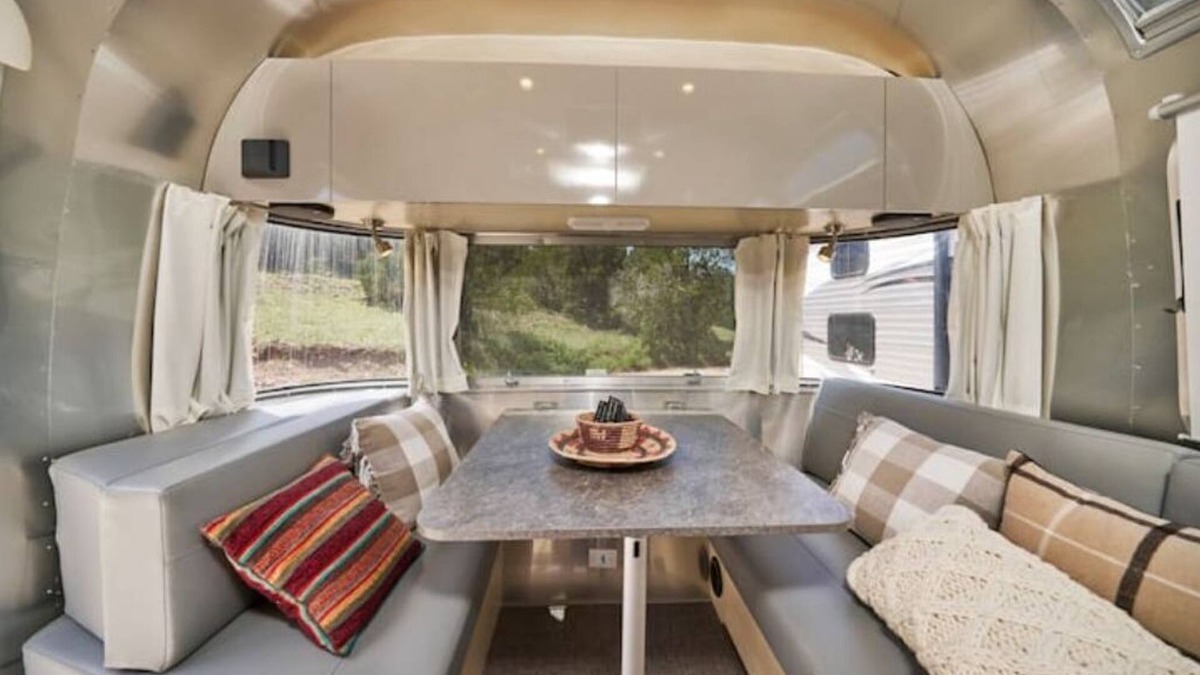 Zuzax House | Airstream in Wild