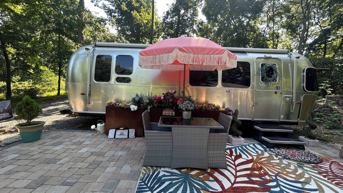 Orrtanna House | Airstream in Wine Country Hot Tub Extra Cost