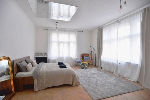 Prague 6 Apartment | Airy & Bright Flat in Dejvice by Prague Castle