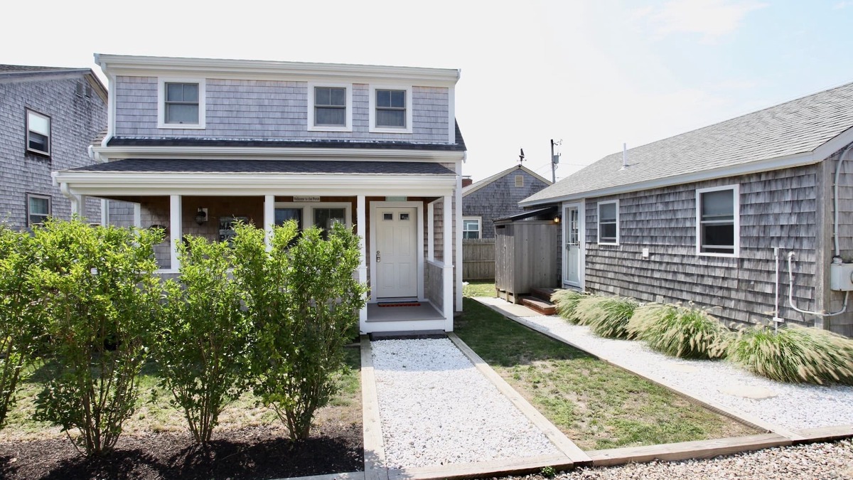 Provincetown House | Airy & Bright home: Cozy retreat for all seasons in provincetown