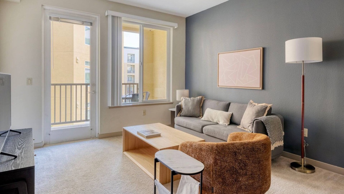 Dublin Apartment | Airy Dublin 2BR w/Pool & A/C, nr Shopping & Groceries, by Blueground