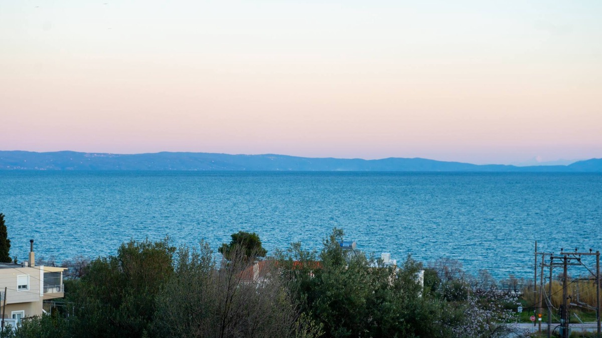 Volos City Centre Apartment | Airy Family 2-Bedroom w/Unobstructed Sea View to Pagasitikos Gulf