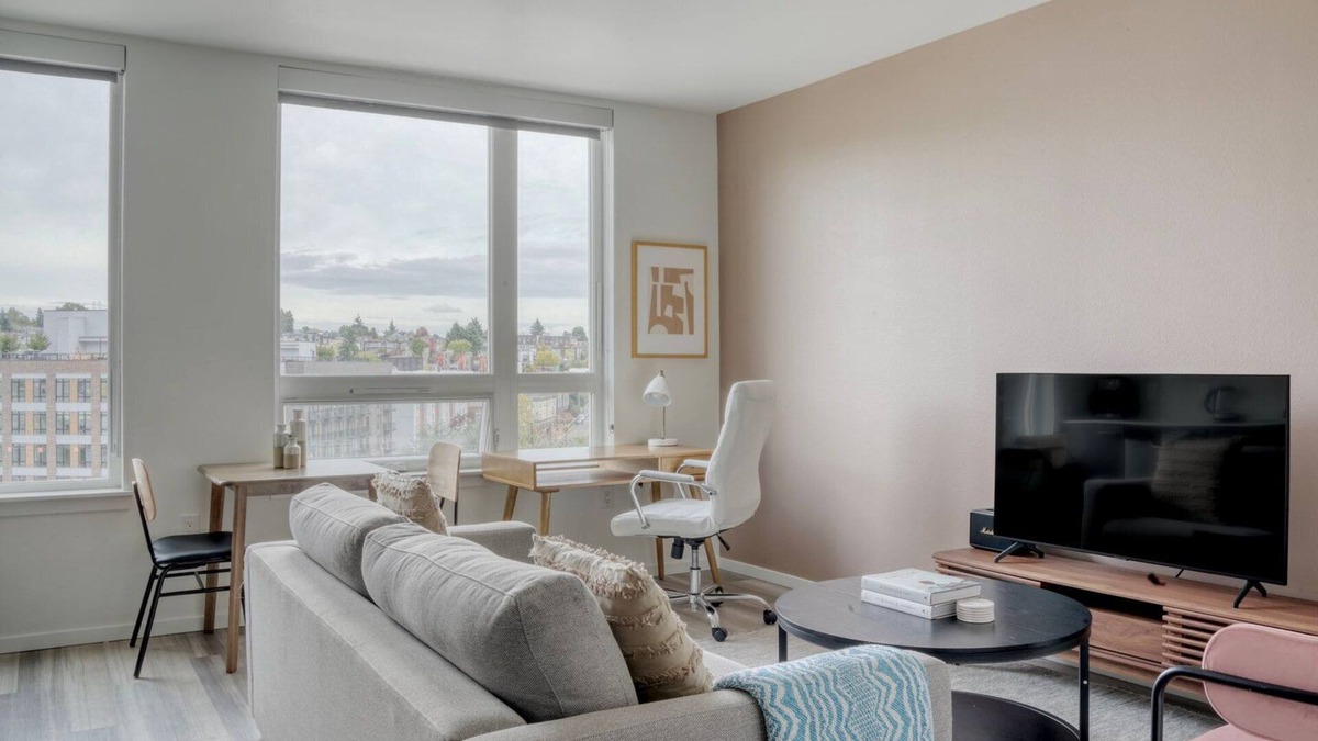 Yesler Terrace Apartment | Airy First Hill studio w/Gym & BBQ, nr park, by Blueground