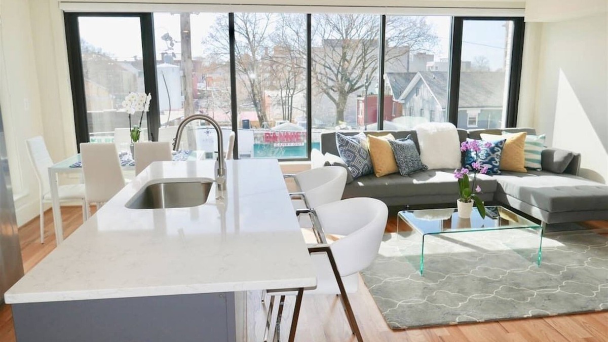 Petworth Apartment | Airy Loft in Petworth - WALK 2 Metro!