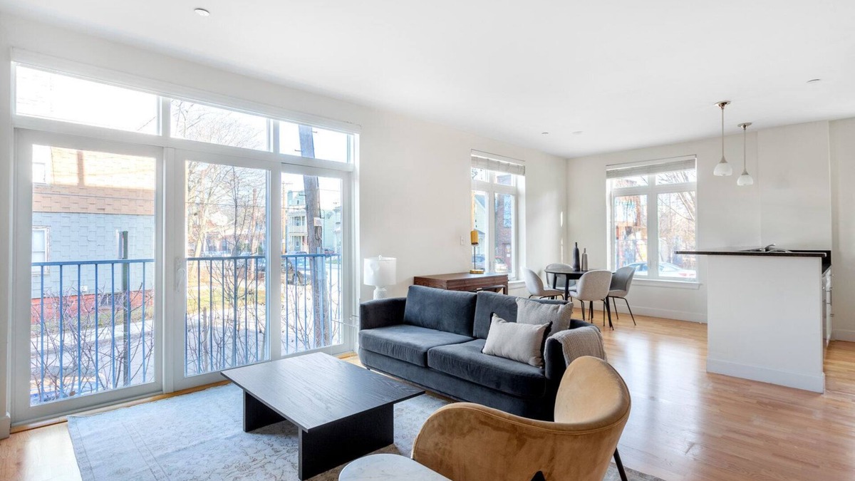 North Cambridge Apartment | Airy Porter Square 2BR w/W/D, Elevator, by Davis Station