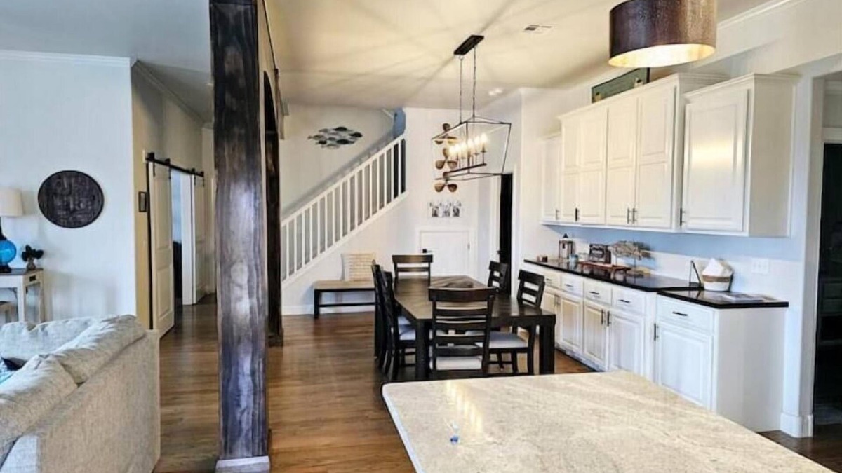 Skiatook House | AJ's by the Lake, Skiatook Lake Getaway